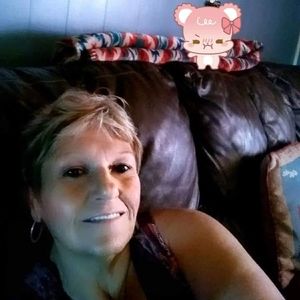 Meet your Posher, Debbie